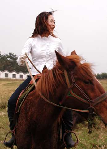 成都大马帮的美女骑士们