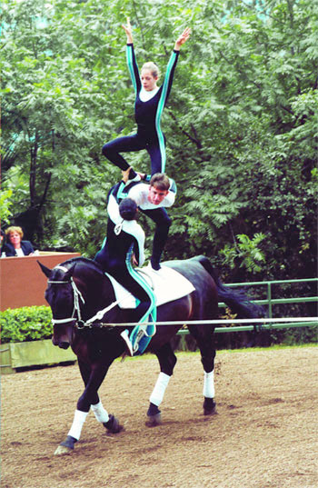 馬上體操舞技 Equestrian Vaulting 欣賞