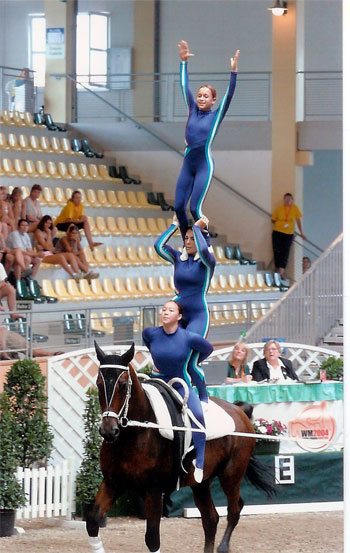 馬上體操舞技 Equestrian Vaulting 欣賞