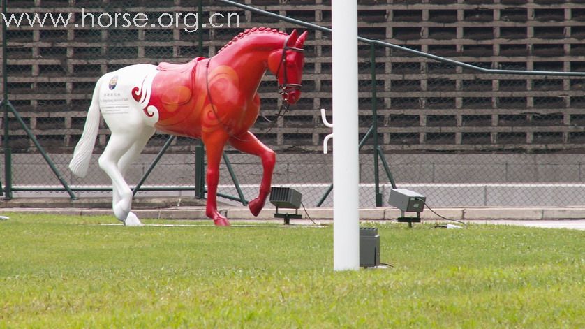 香港賽馬會在沙田的奧運賽場外的裝飾