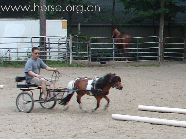 急驶而过