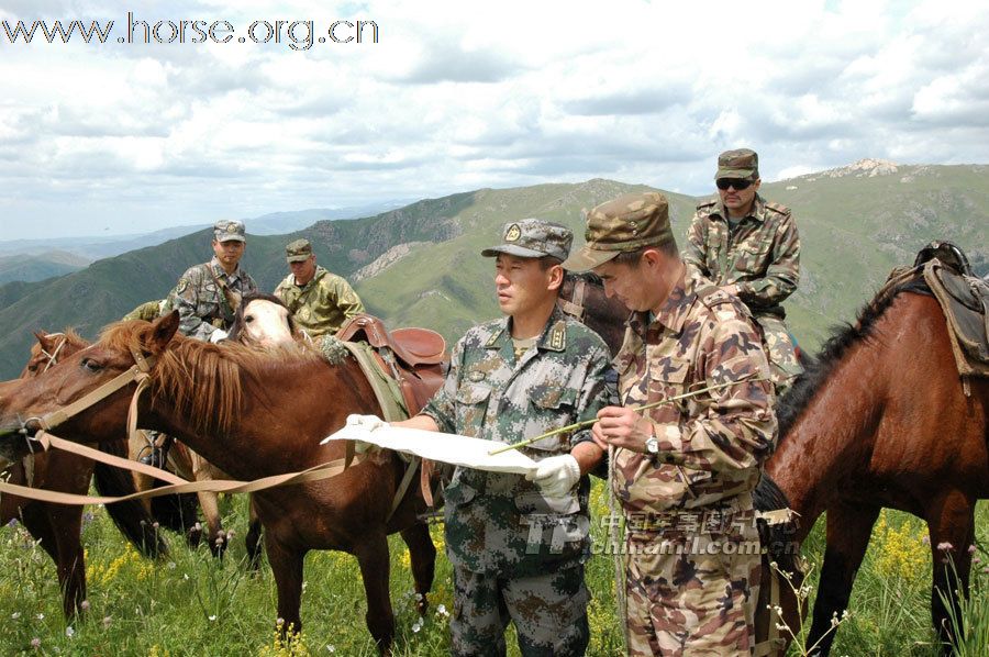 中哈邊界騎兵聯合巡邏