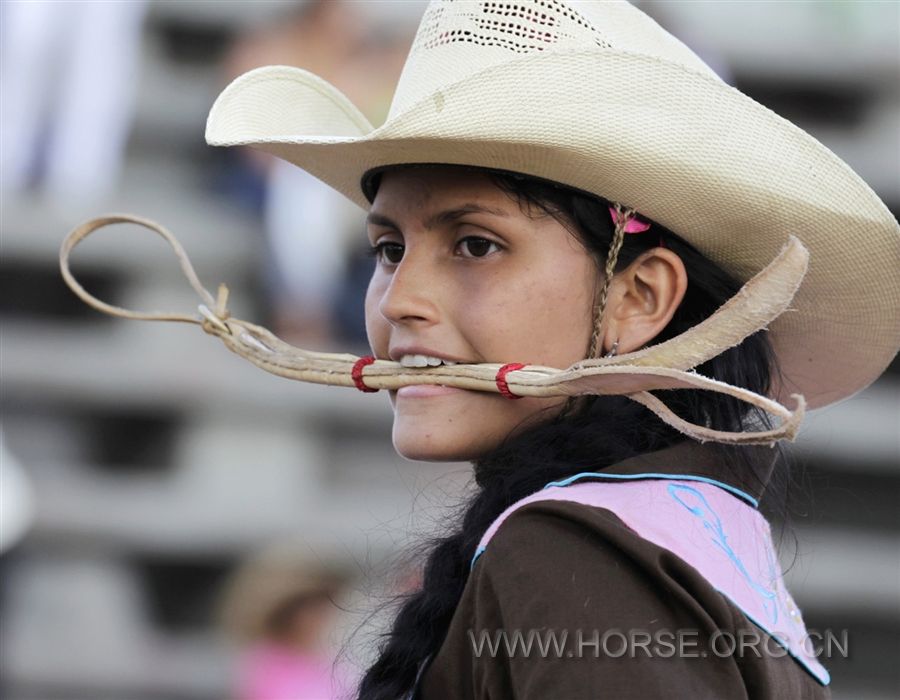 pb-120318-cowgirl-js-03.photoblog900.jpg