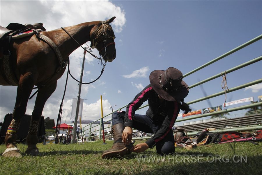 pb-120318-cowgirl-js-04.photoblog900.jpg