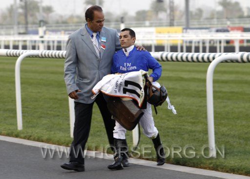 2012-03-31T140945Z_209673040_GM1E83V1PTC01_RTRMADP_3_HORSE-RACING-DUBAI.JPG