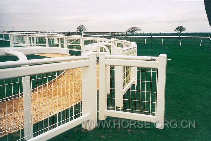 026-Crowd-Barrier-with-Mesh.jpg