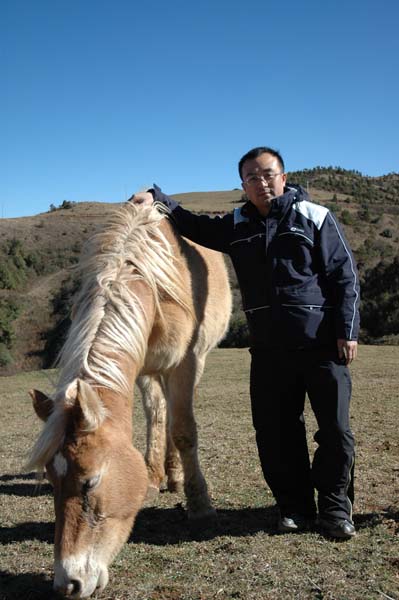 梁王山育马场