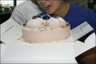 雷小狗的生日蛋糕
