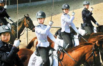 热烈祝贺深圳骑警挂牌成功