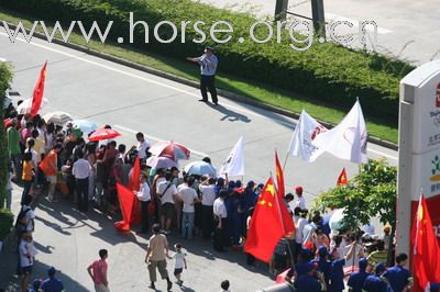 [分享]080508奥运圣火路过家门口