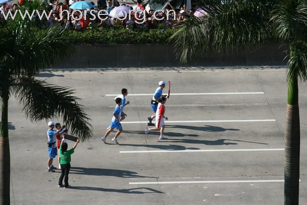 [分享]080508奥运圣火路过家门口