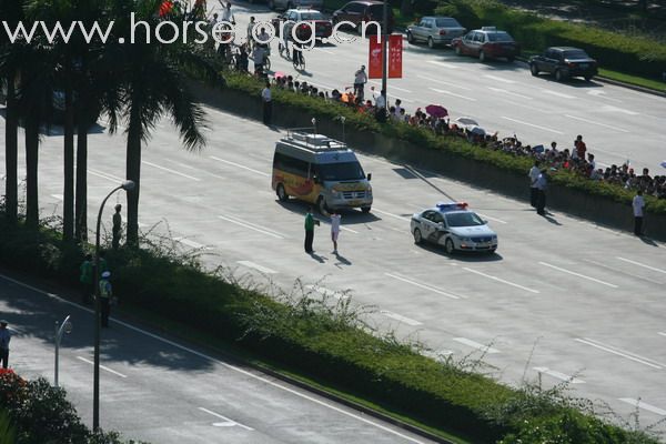 [分享]080508奥运圣火路过家门口