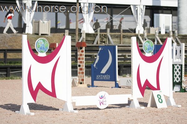 無馬障礙賽 Horseless Horse Show (一)