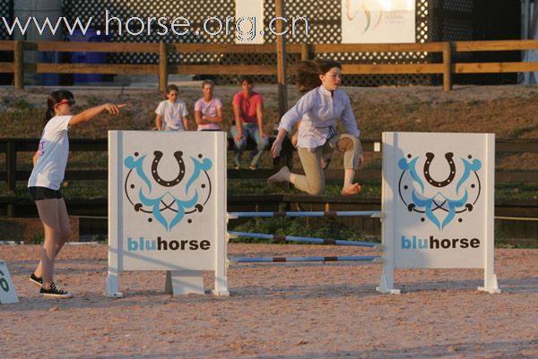 無馬障礙賽 Horseless Horse Show (一)