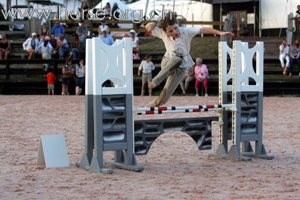 無馬障礙賽 Horseless Horse Show (一)